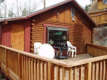 Whispering Pines Hotel