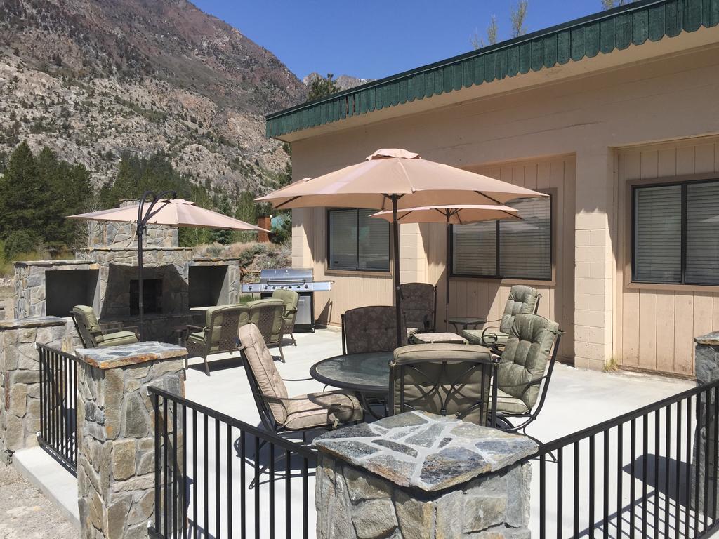 Whispering Pines Hotel